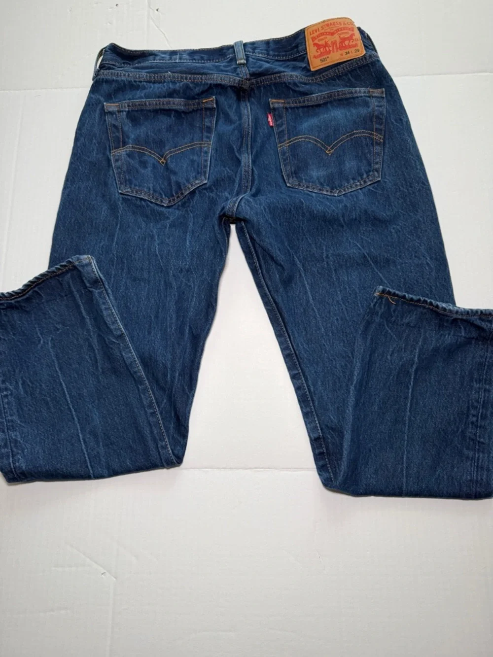 Levis straight leg